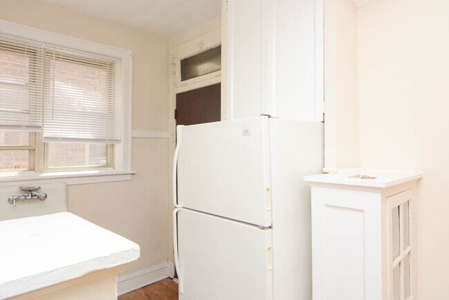 Foto del edificio - 4224 N Paulina St