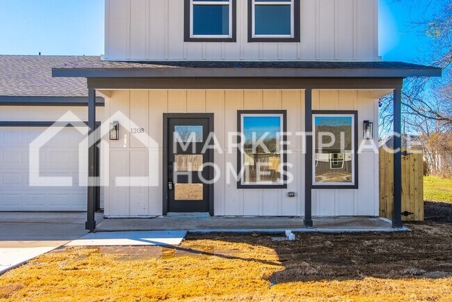 Building Photo - 1208 Edgar St