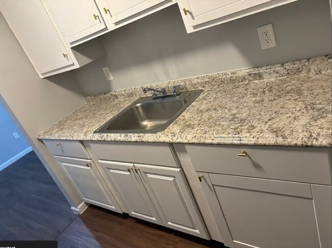 Foto del edificio - Riley Realty