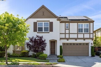 Building Photo - 454 Bengali Ct