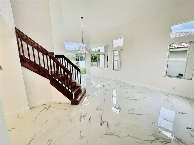 Building Photo - 11041 Harbour Springs Cir