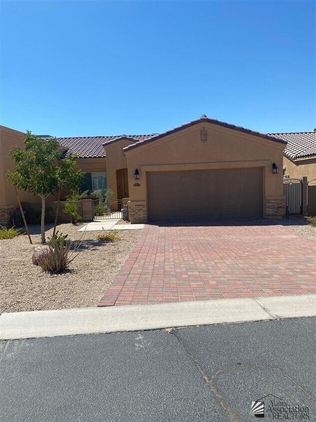 Foto principal - 2748 S Evenfall Dr