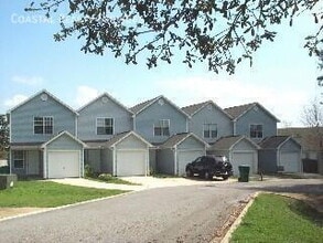 Building Photo - 2261 Whitman Ln