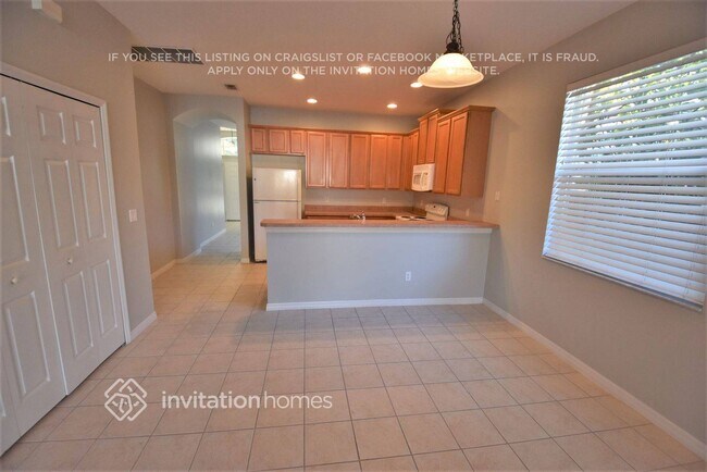 Building Photo - 8345 Baywood Vista Dr