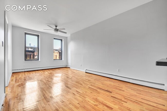 Foto del edificio - 307 E 105th St