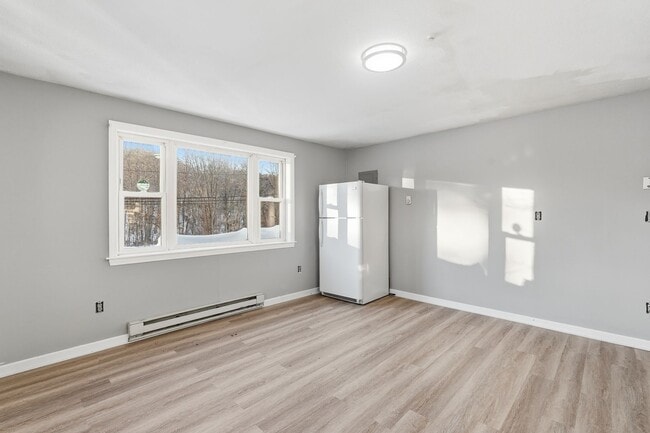 Building Photo - 26 Old West Brookfield Rd