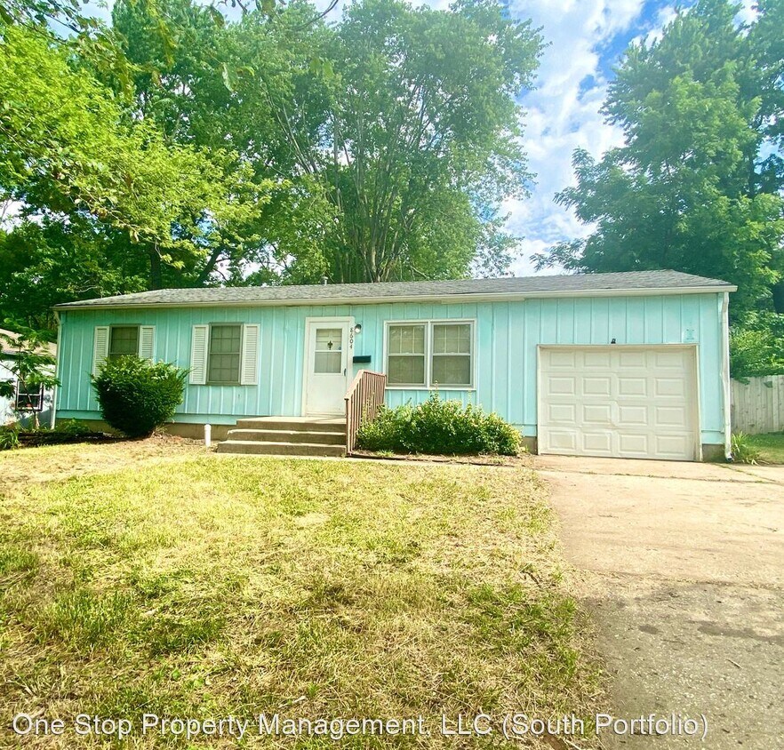 Primary Photo - 3 br, 2 bath House - 8604 East 93rd Pl