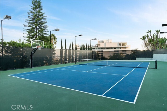 Foto del edificio - 1447 Kings Rd