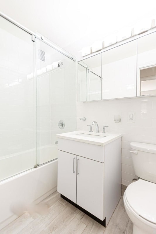 Foto del edificio - 142 E 16th St