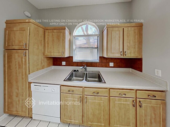 Foto del edificio - 12480 Ruxton Green Ln