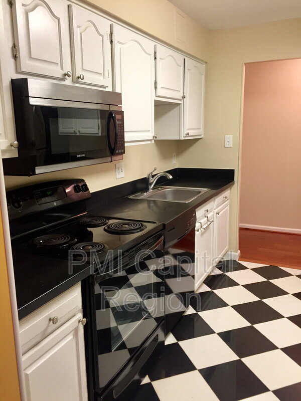 Foto del edificio - 5805 Edson Ln