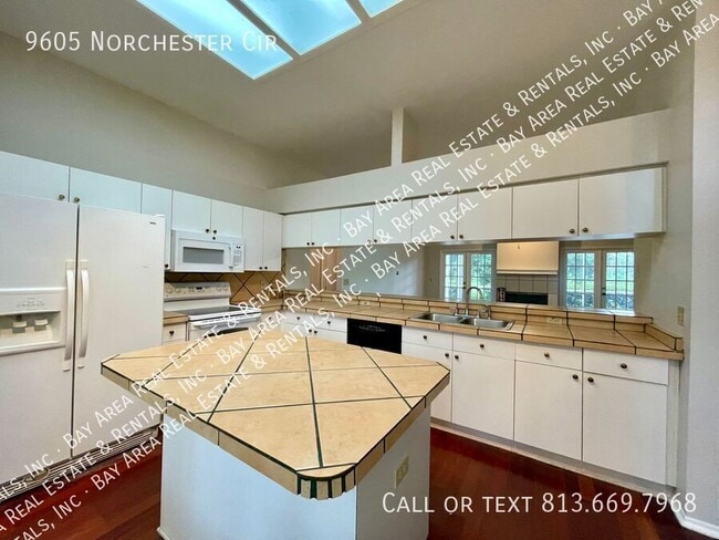 Building Photo - 9605 Norchester Cir