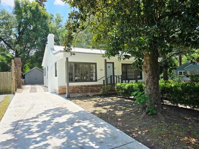 Building Photo - 567 Seminole St