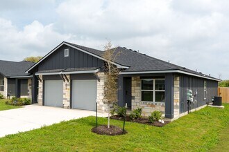 Building Photo - 906 Wax Myrtle Ct