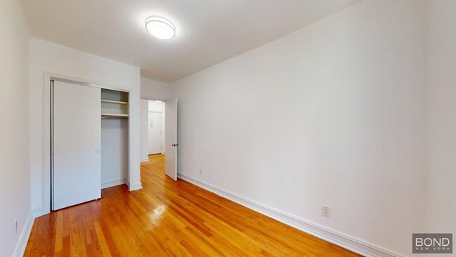 Building Photo - 165 E 83rd St