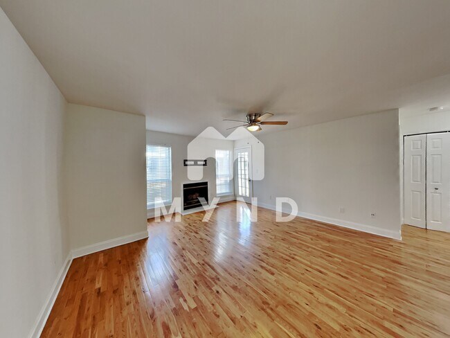 Building Photo - 417 Granville Ct