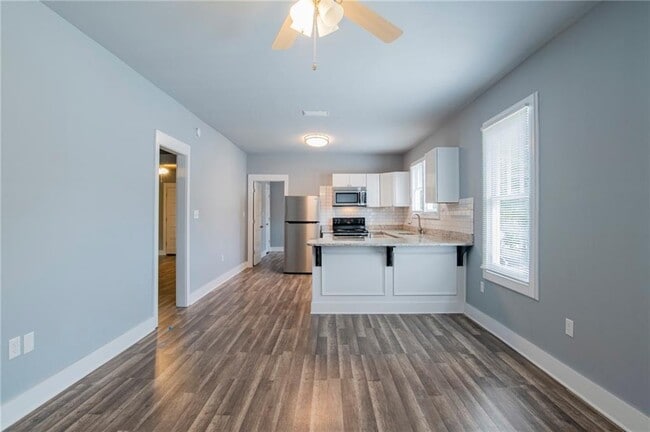 Building Photo - 358 Rapier Ave