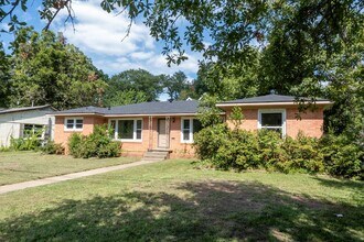 Building Photo - 2444 Sunnybrook Dr