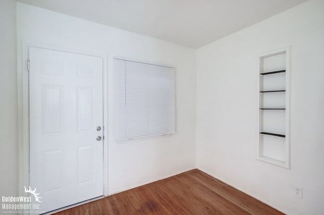 Building Photo - Charming 1Bdm 1Ba Apartment in the Heart o...