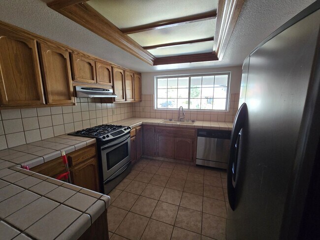 Building Photo - 905 Cimarron Ct