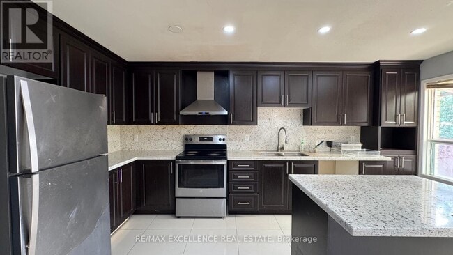 Building Photo - 59 Ravenscliffe Ct