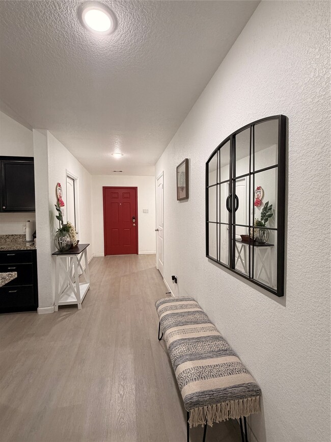 Building Photo - 21106 Kirkland Woods Dr