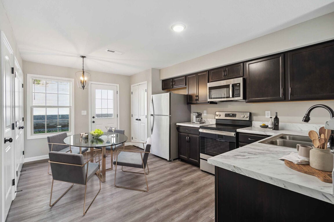 Primary Photo - Center Pointe Townhomes