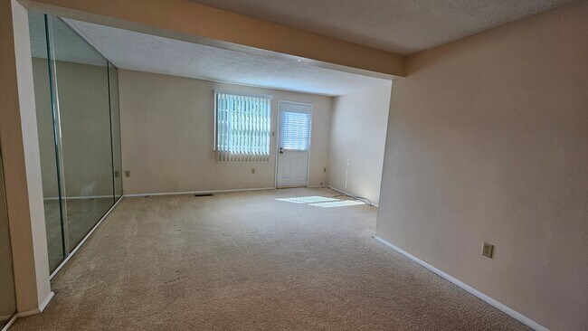 Foto del edificio - 1103 Bonnie Brae Dr