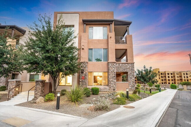 Foto del edificio - 4803 N Woodmere Fairway