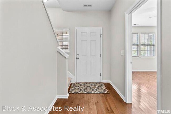 Building Photo - 3 br, 3 bath House - 403 Old Mill Village Dr.