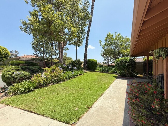 Building Photo - BEAUTIFUL 4 BEDROOM 3 BATH HOME