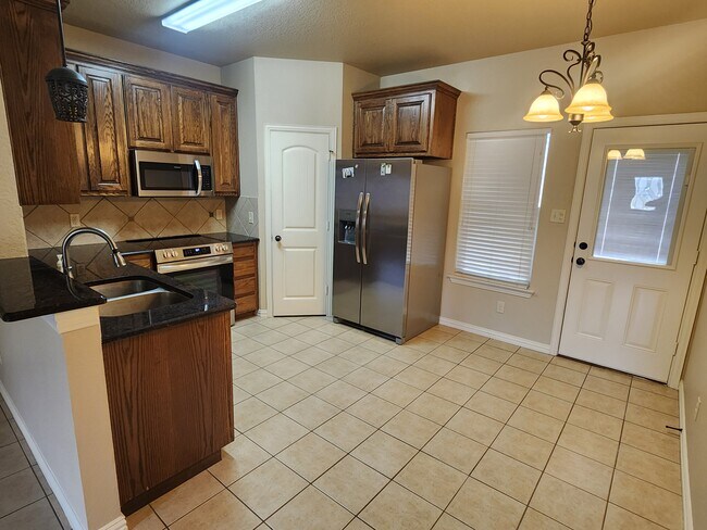 Foto del edificio - 437 Dunlap Ave