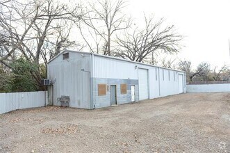 Building Photo - 808 W Coffin St