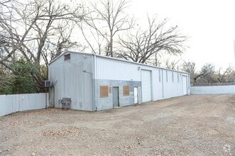 Building Photo - 808 W Coffin St