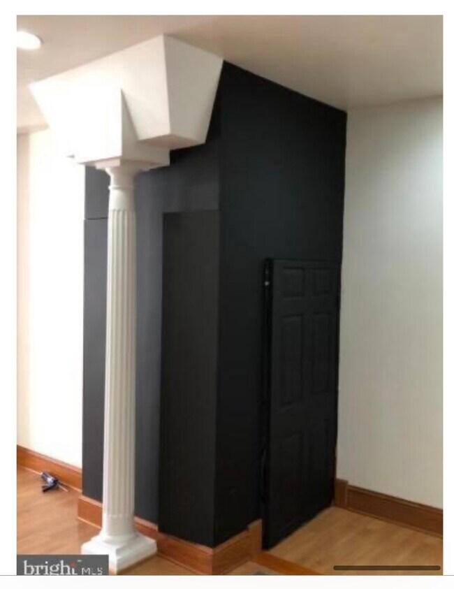 Living room - 39 Bryant St NW