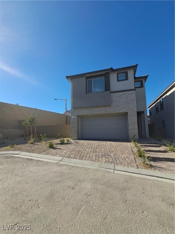 Building Photo - 11880 Black Canary Ave