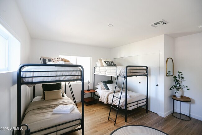 Foto del edificio - 4025 N 8th Ave