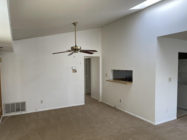 Building Photo - 1724 Crimson Tree Way
