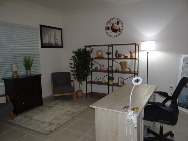 Foto del edificio - 3 br, 2 bath House - 25514 Rampart Blvd