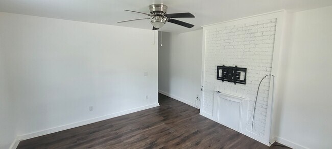 Sala de estar - 722 Dabney St
