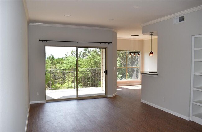 Building Photo - 6000-22 Shepherd Mountain Cove
