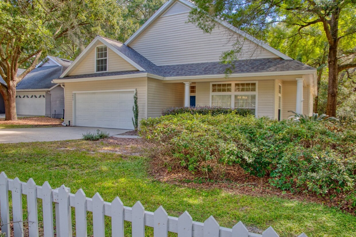 3953 SW 97 St, Gainesville, FL 32608 House Rental in Gainesville, FL
