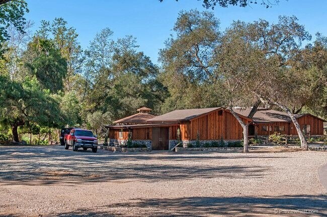 VIVIENDAS UNIFAMILIARES - SFR & Rental Cottages