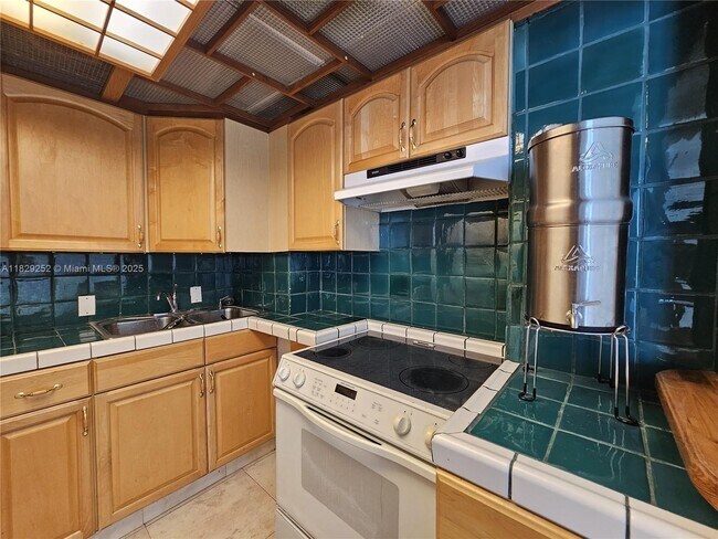Foto del edificio - 2829 Indian Creek Dr