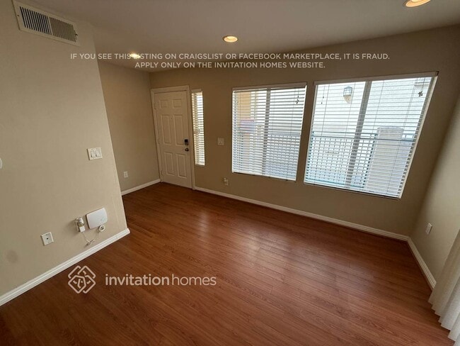 Foto del edificio - 6374 Gage Ave