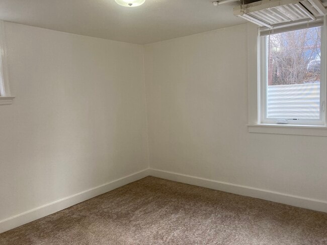 Foto del edificio - 361 N 8th St