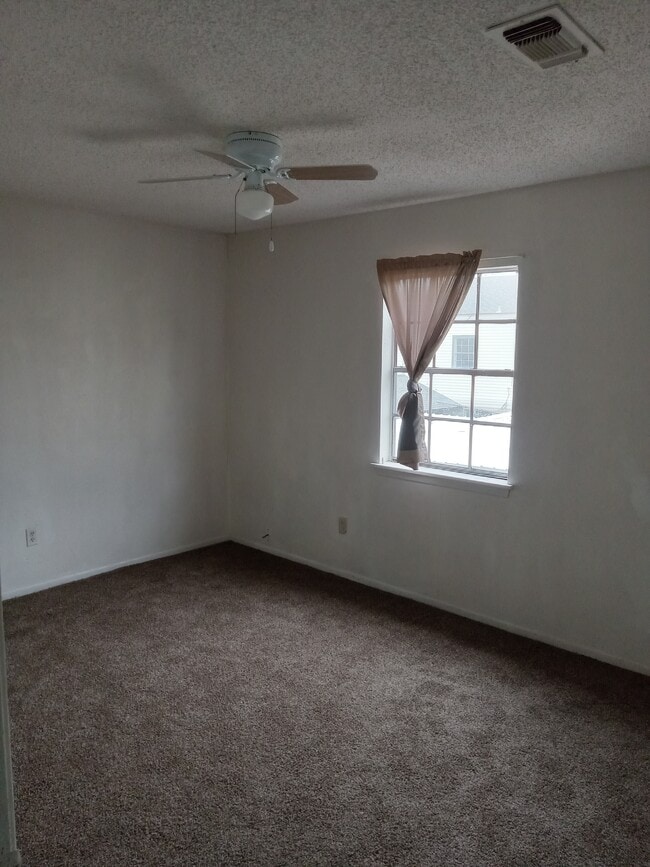 Foto del edificio - 475 N Perkins Ferry Rd
