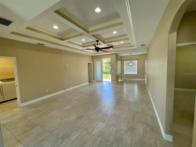 Foto del edificio - 6110 Ronda St