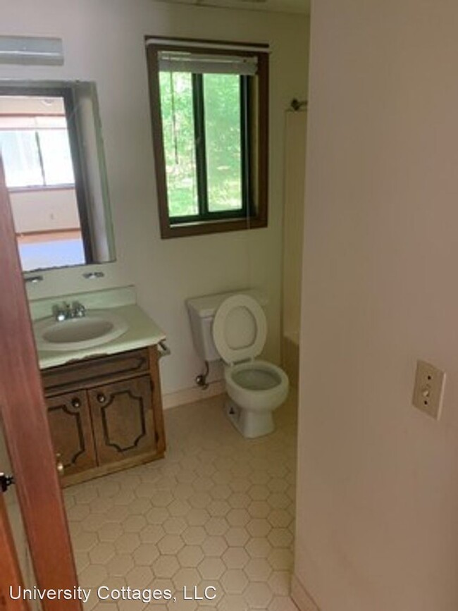 Foto del edificio - 802 Creekside Dr