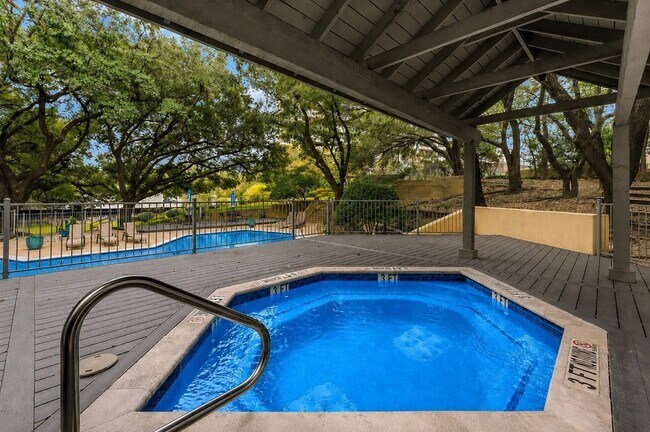 Foto del edificio - 3883 Turtle Creek Blvd